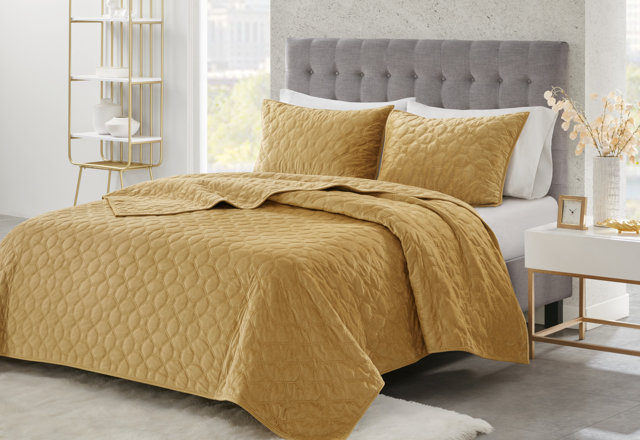 Our Best Bedding Set Deals